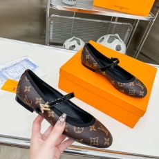 Louis Vuitton Flat Shoes